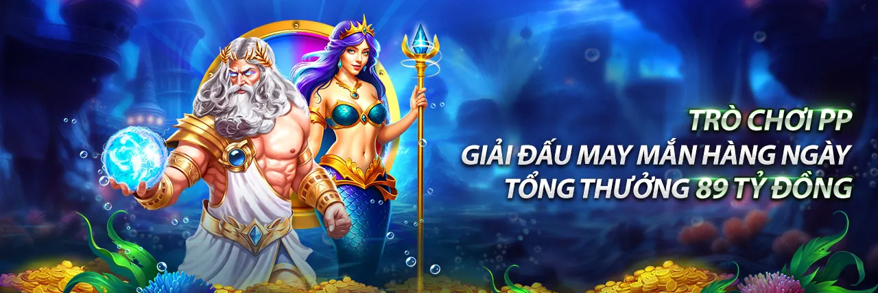 Sân bóng rổ với cầu thủ đang úp rổ